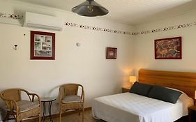 Gite La Loge 142 Route De Carpentras 84210 Venasque